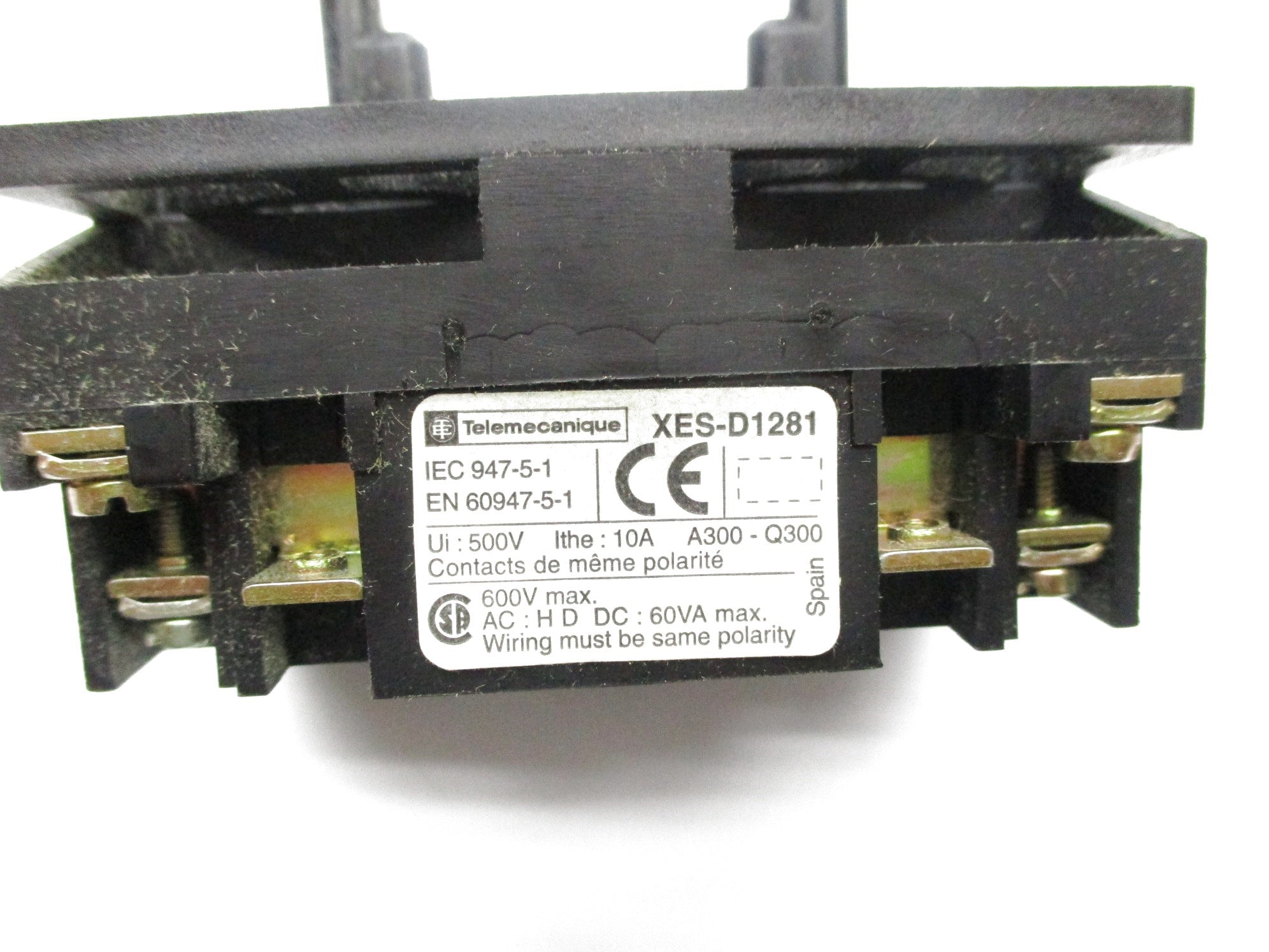 TELEMECANIQUE XES-D1281 600V 10A NSNP