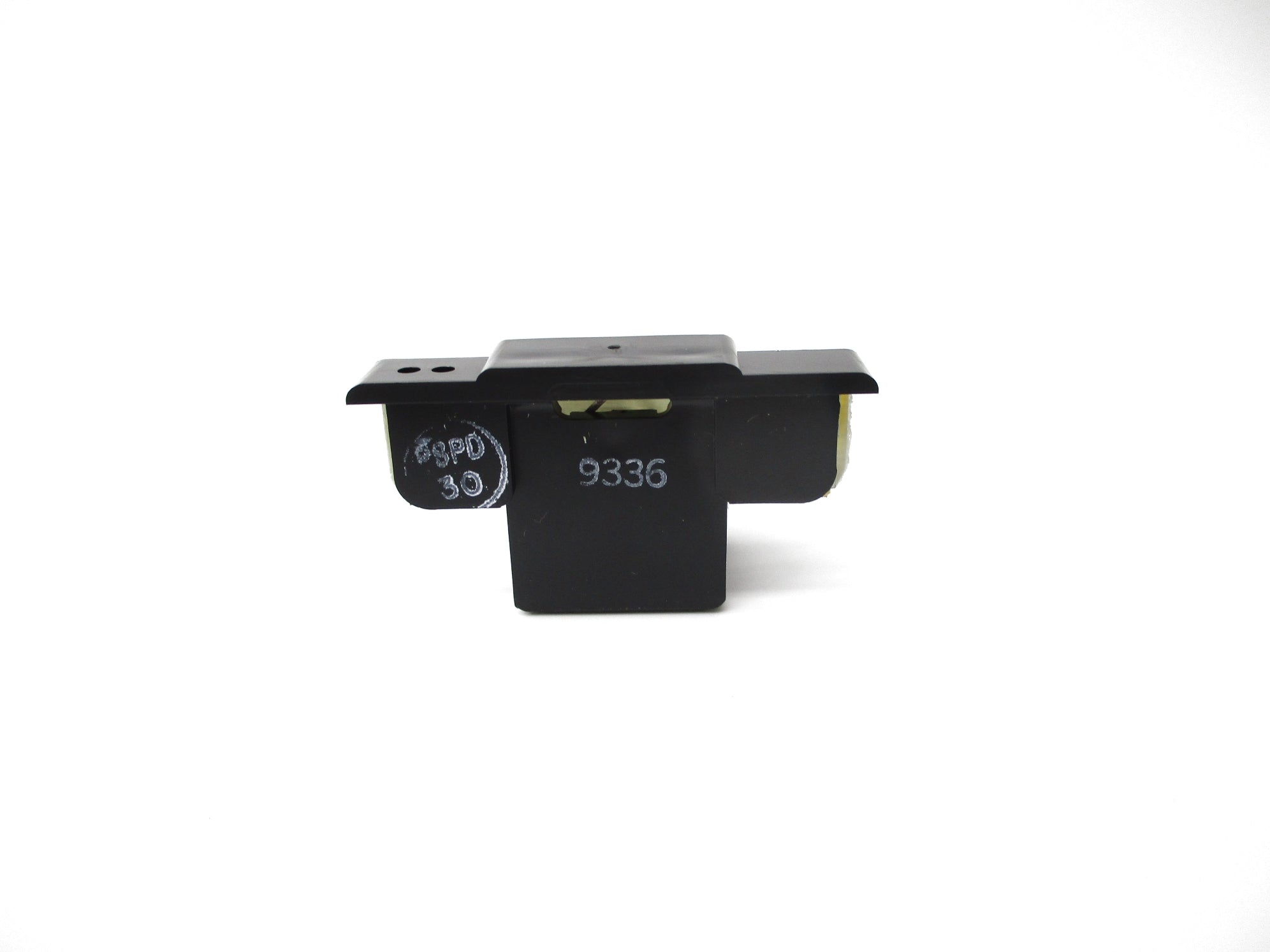 INDUSTRIAL SPARE PART 8-590 SER. B 240VAC 1A (BK/YL) NSMP