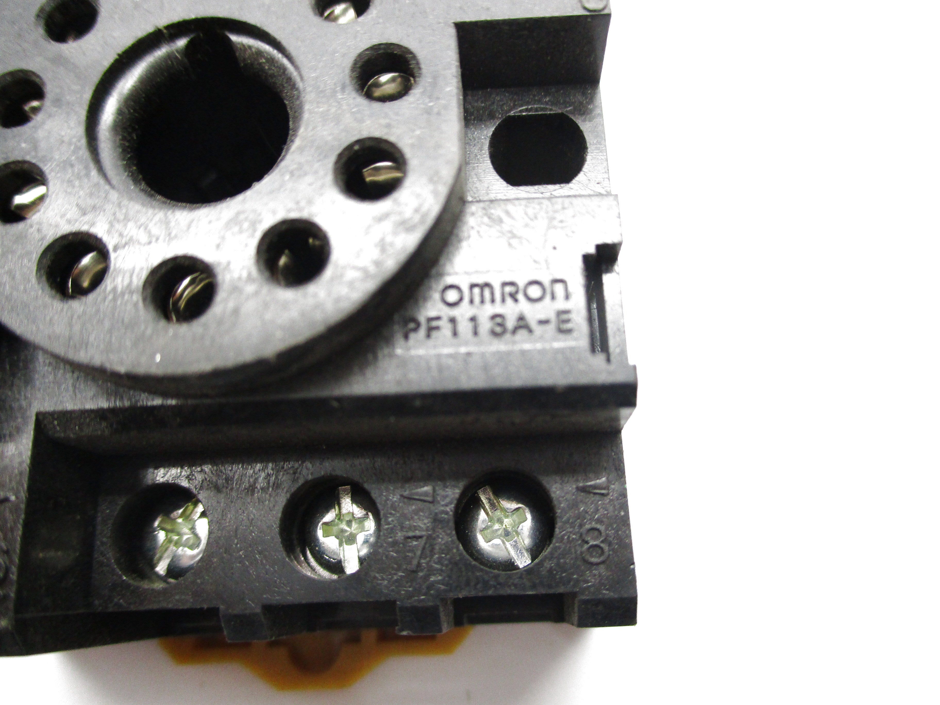 OMRON PF113A-E 250V 10A NSNP