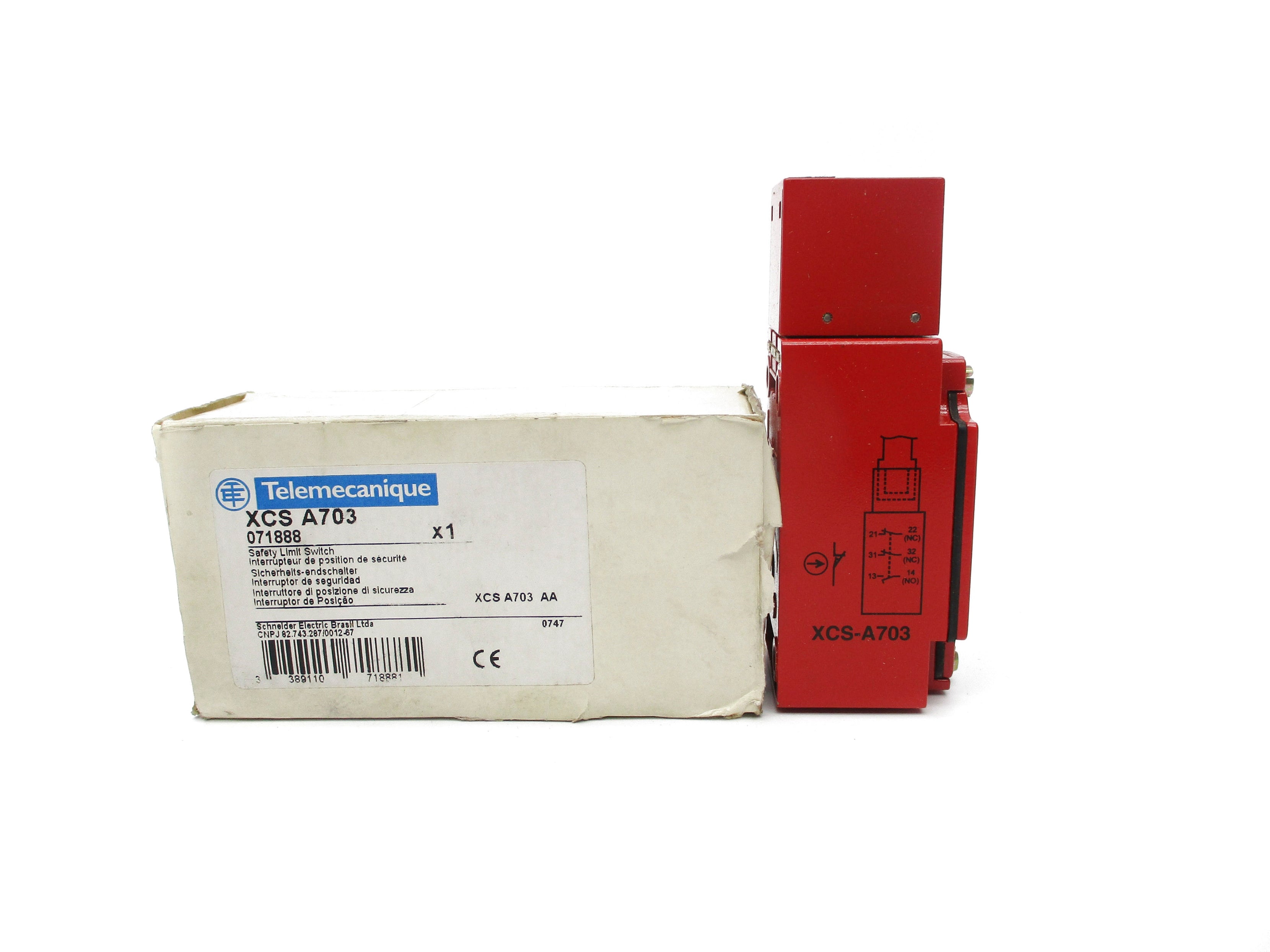 TELEMECANIQUE XCSA703 240V 3A NSMP