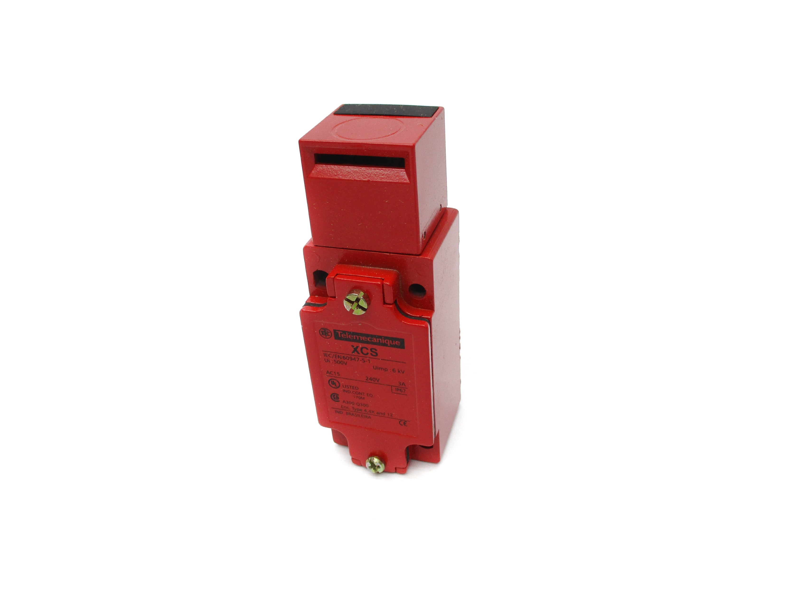 TELEMECANIQUE XCSA703 240V 3A NSMP