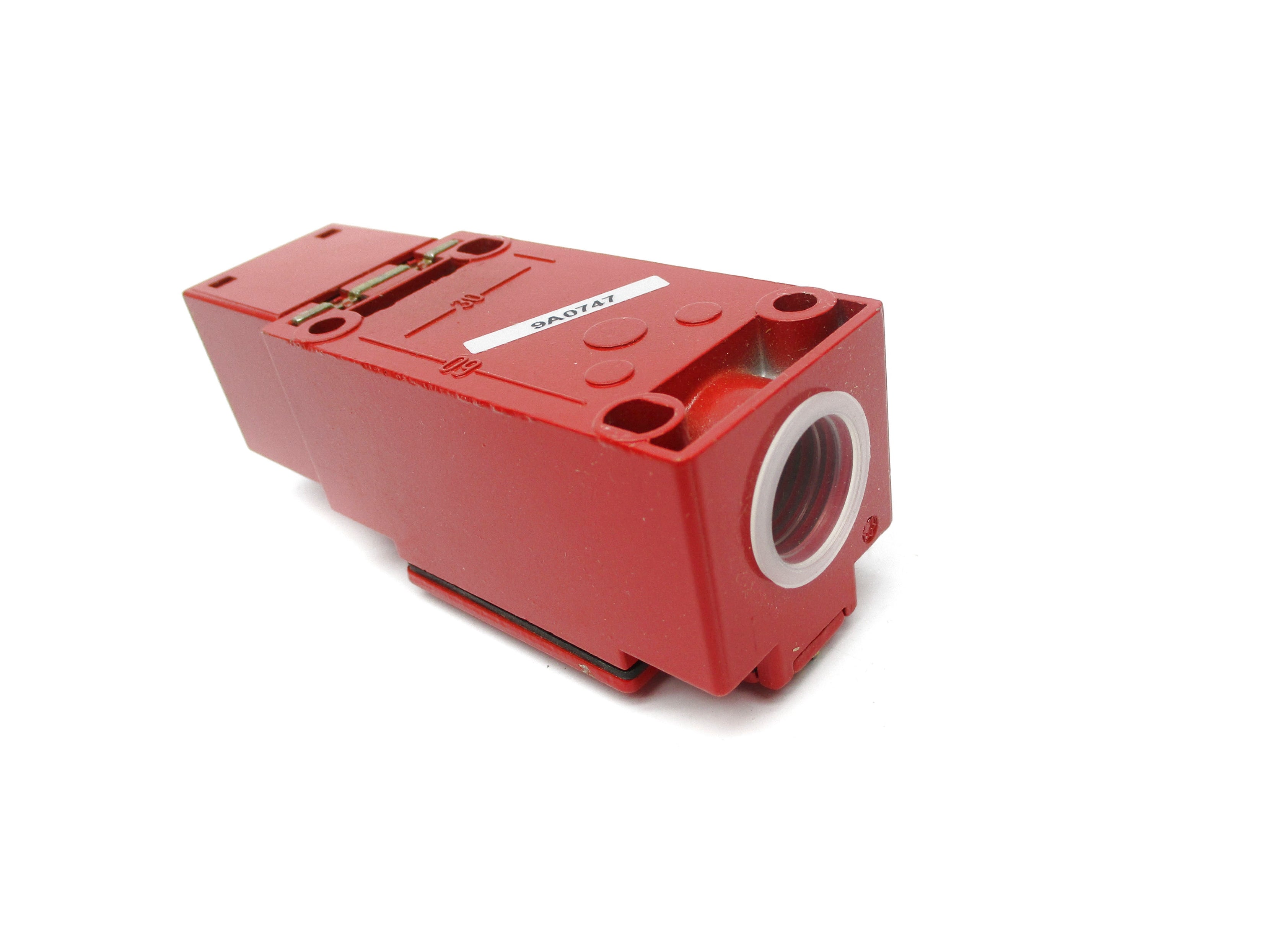 TELEMECANIQUE XCSA703 240V 3A NSMP