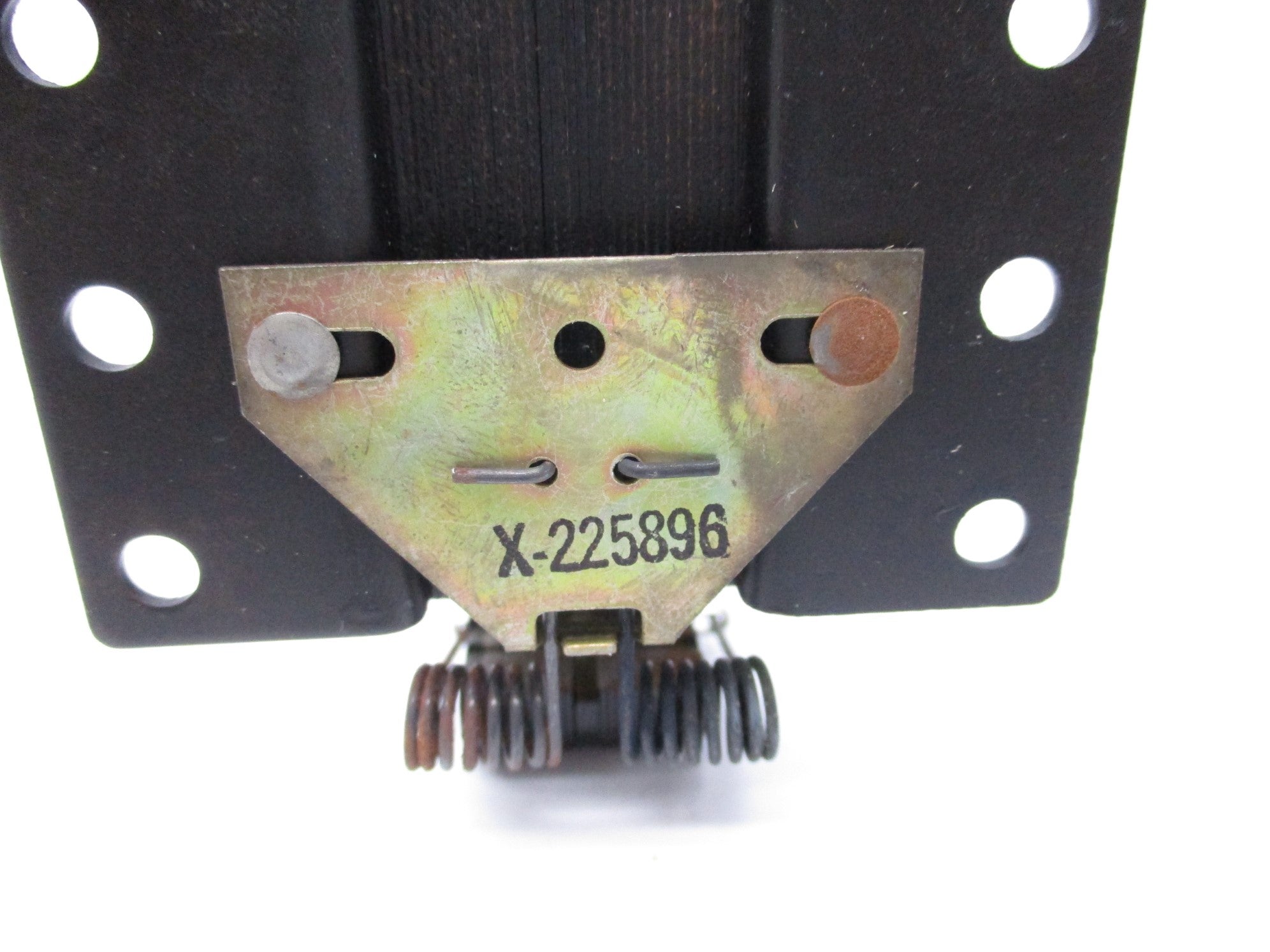 INDUSTRIAL SPARE PART X-225896 NSNP