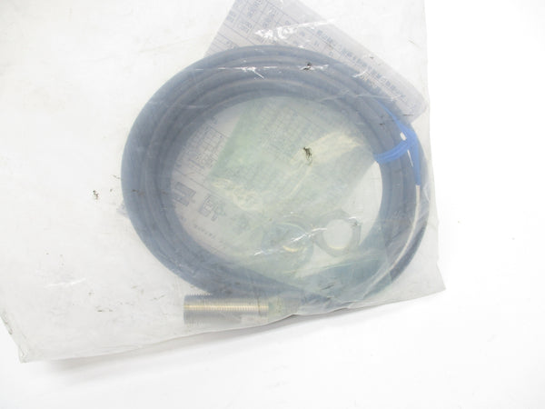 OMRON E2E-X2F1 12-24VDC 2M NSMP