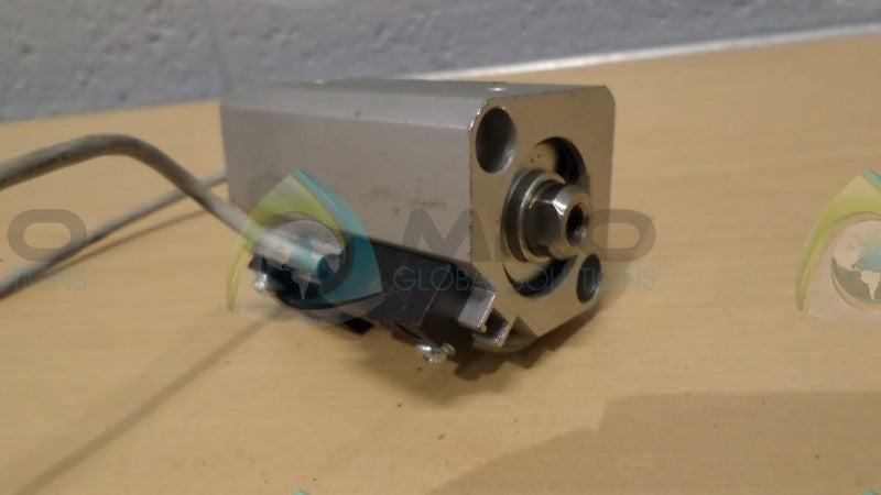 SMC NCDQ2525-30D-E79 CYLINDER UNMP