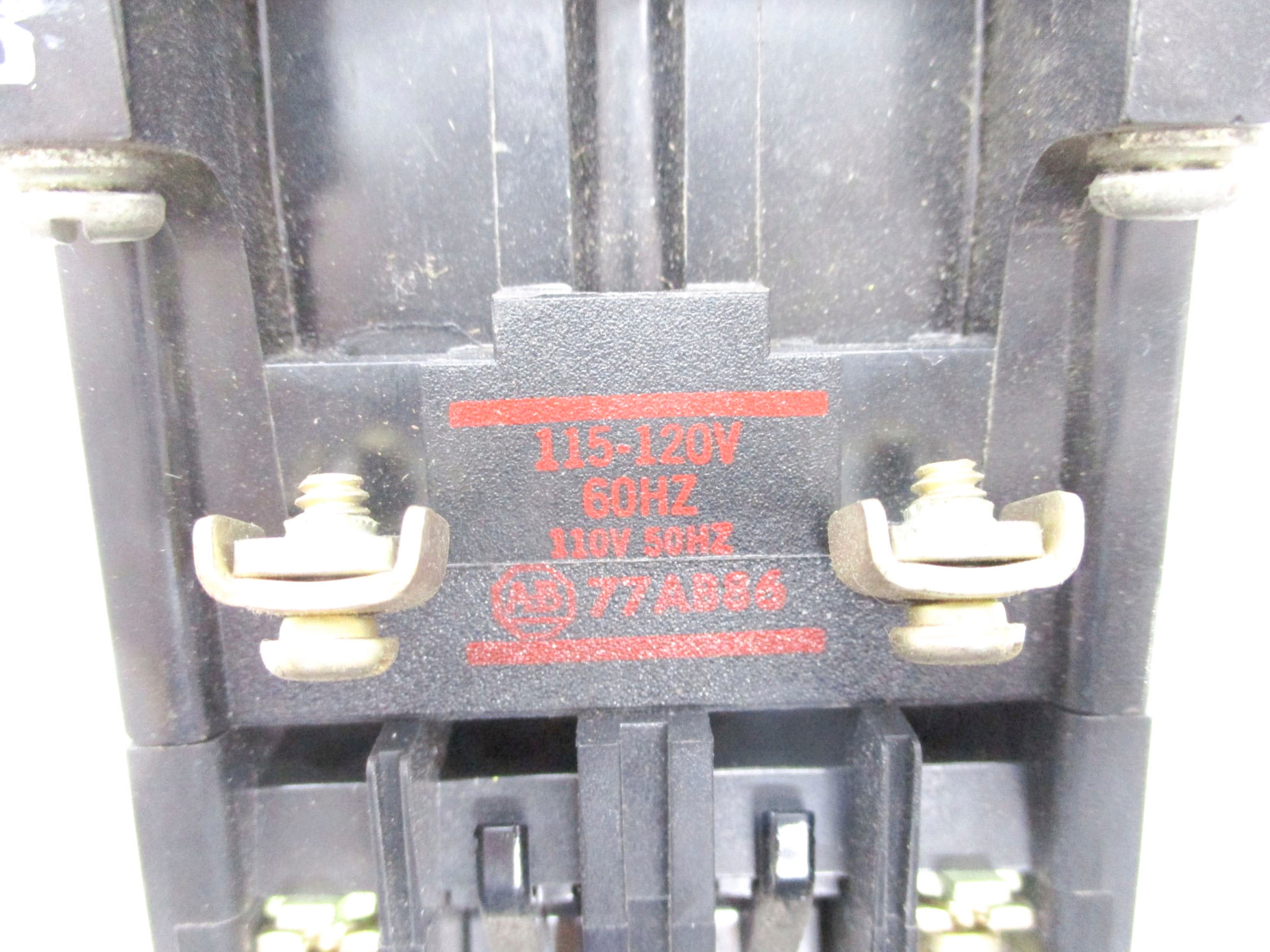 ALLEN BRADLEY 700-R200A1 SER. B 110/115-120V 30A NSNP