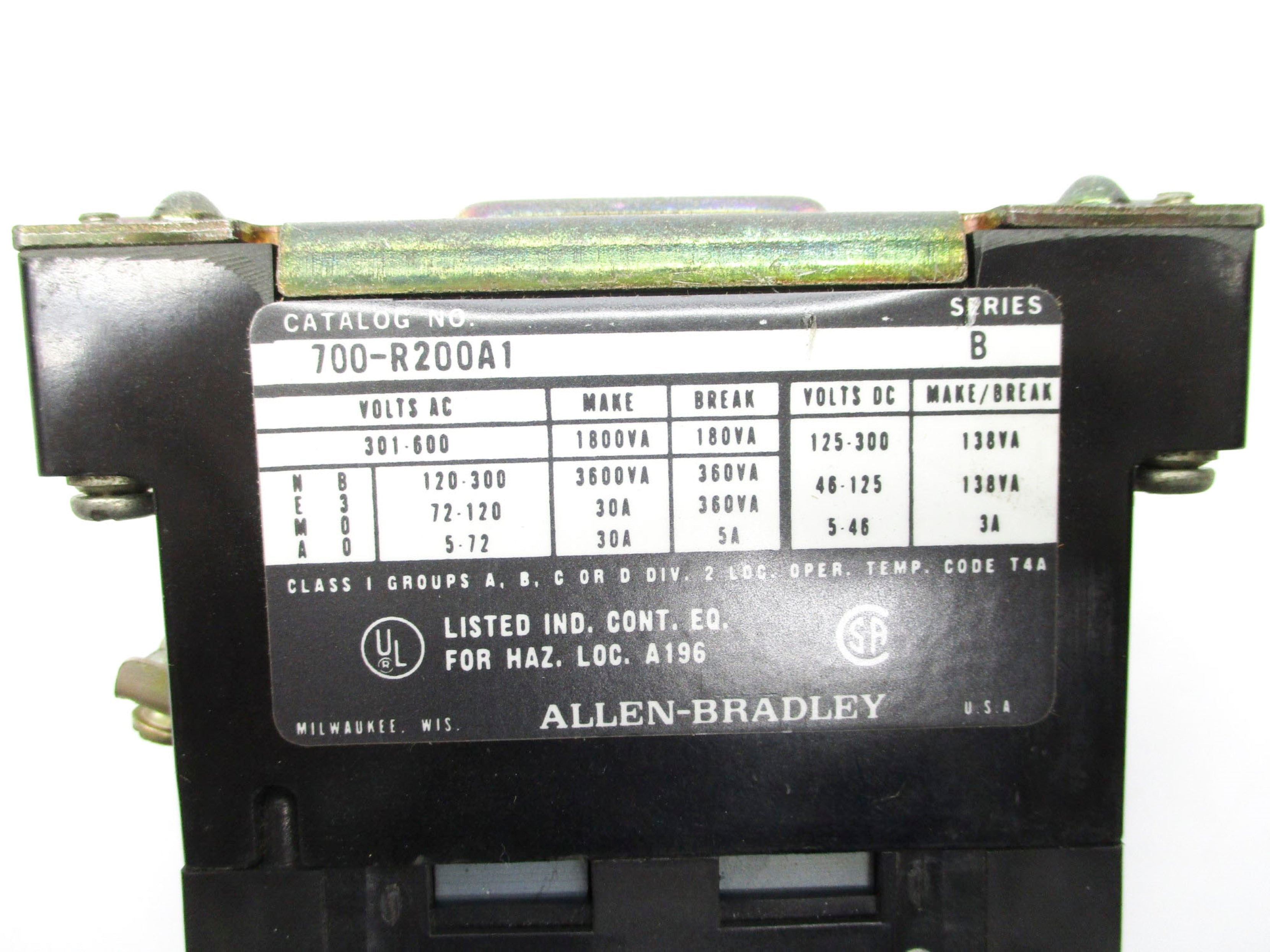 ALLEN BRADLEY 700-R200A1 SER. B 110/115-120V 30A NSNP