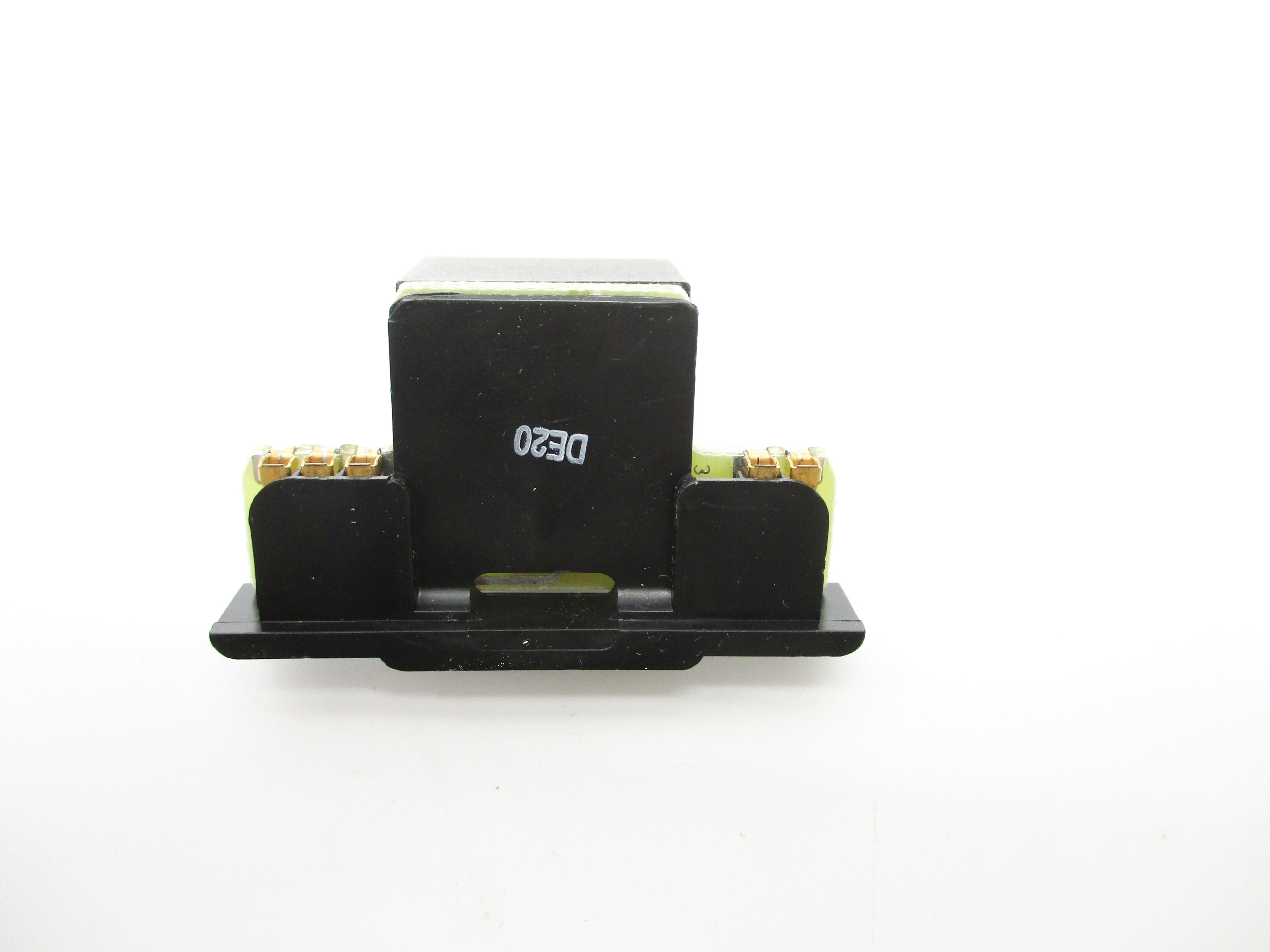 ALLEN BRADLEY 8-590 SER. B 240VAC 1A (WH) NSMP