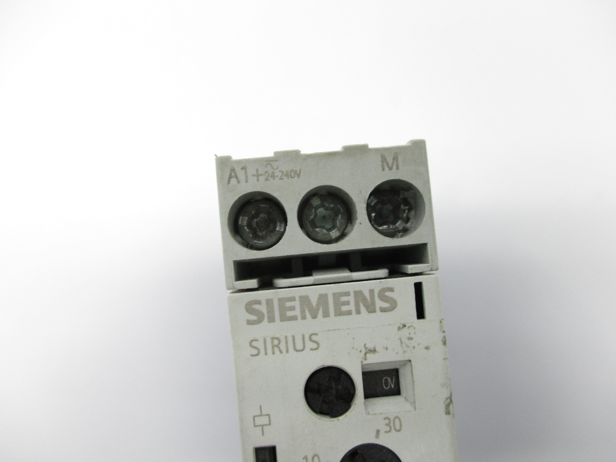 SIEMENS 3UG4501-1AW30 300V 4A 0.5-10S NSNP