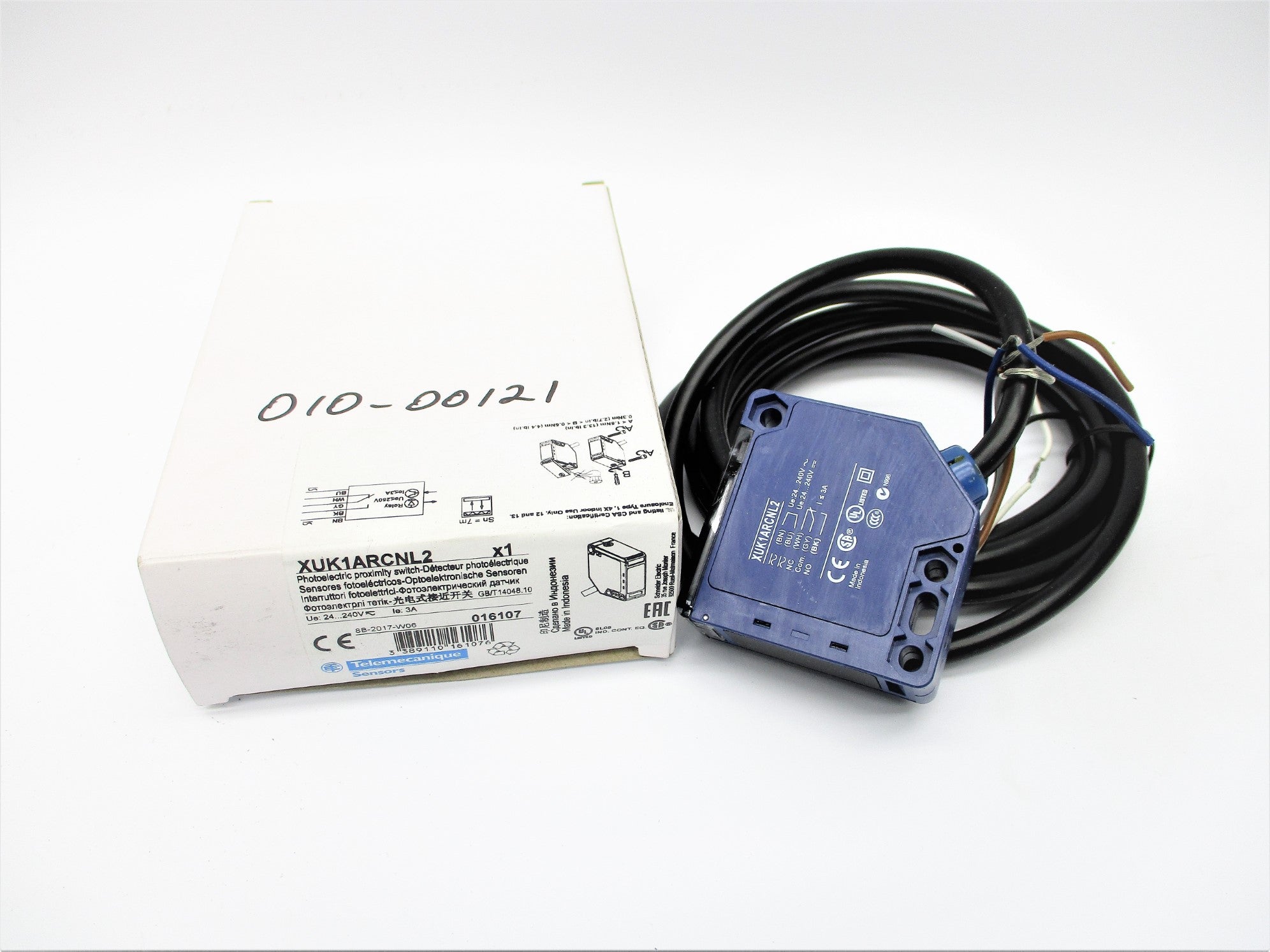 TELEMECANIQUE XUK1ARCNL2 24-240V 3A NSMP