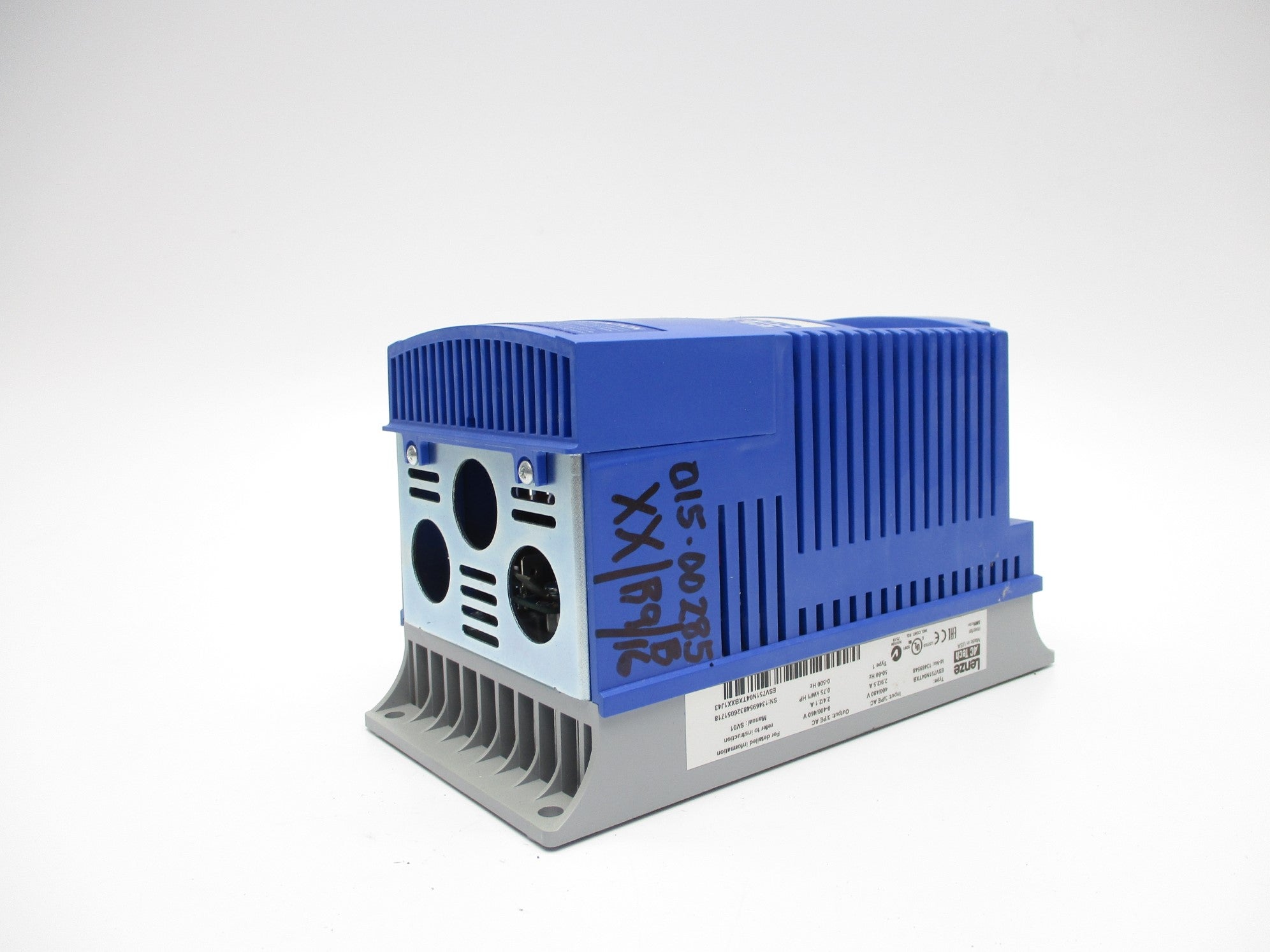 LENZE ESV751N04TXB 13469548 400/480V 2.9/2.5A NSNP