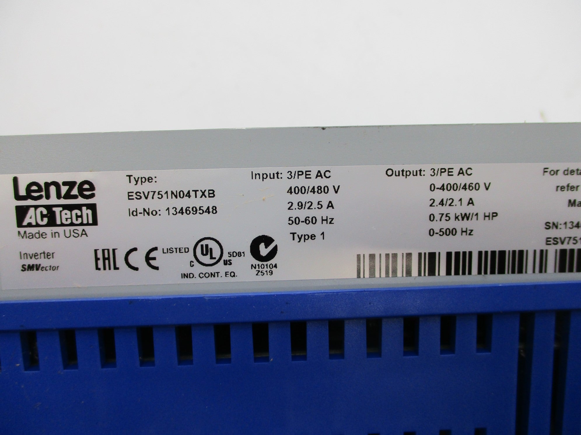 LENZE ESV751N04TXB 13469548 400/480V 2.9/2.5A NSNP