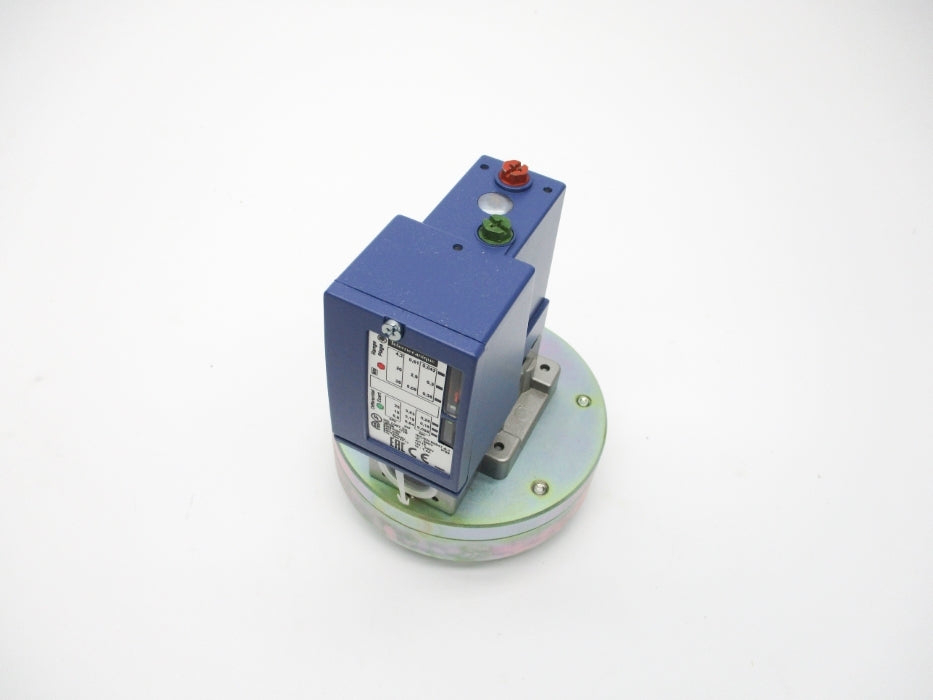 TELEMECANIQUE XMLCS35R2S11 NSMP