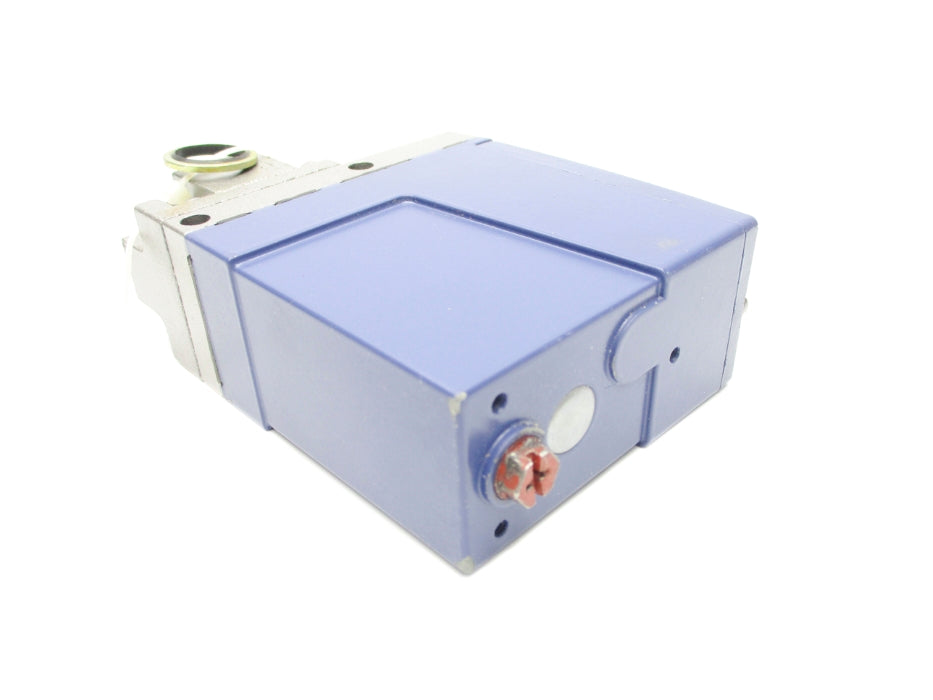 TELEMECANIQUE XMLA300D2S11 4350PSI NSNP