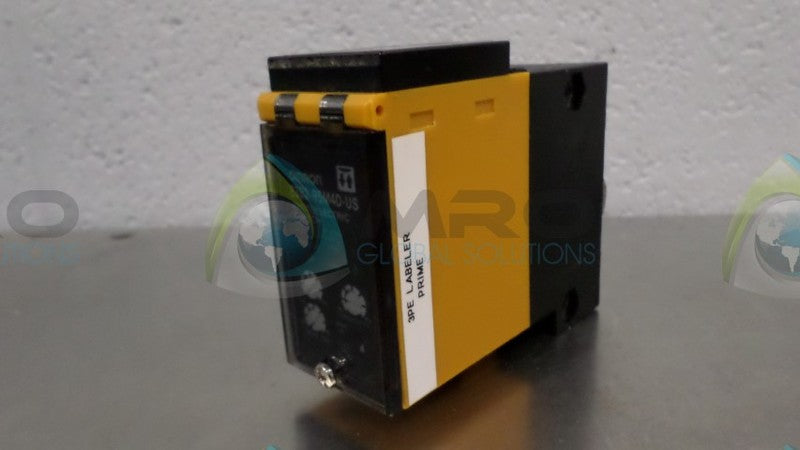OMRON E3B2-R5M4D-US PHOTOELECTRIC SWITH UNMP