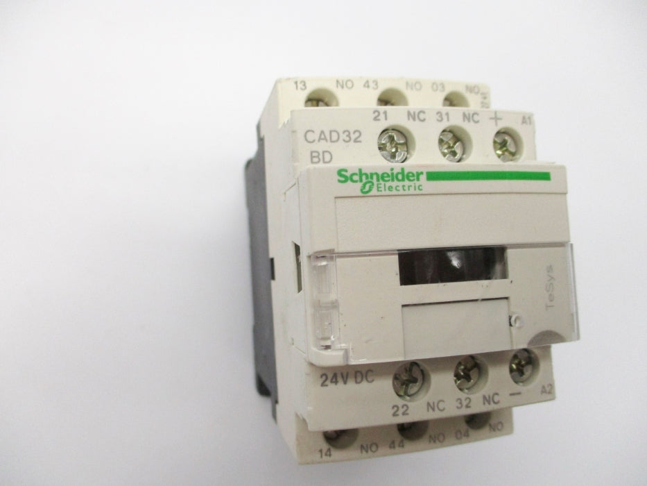 SCHNEIDER ELECTRIC CAD32BD 24VDC 10A NSNP