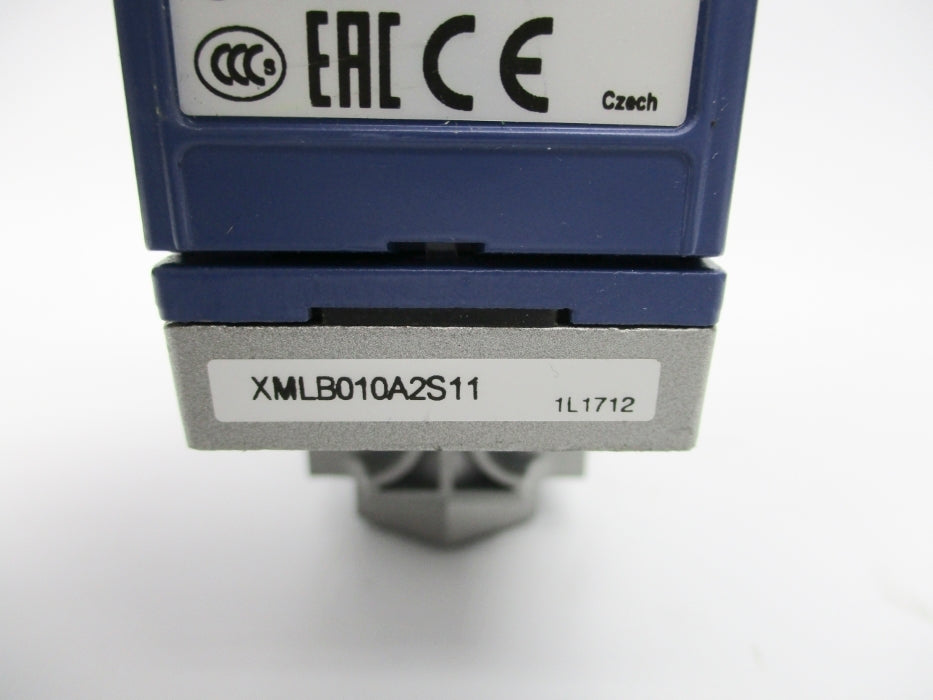 TELEMECANIQUE XMLB010A2S11 NSNP
