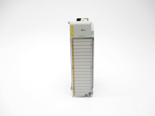 ALLEN BRADLEY 1769-OF8C SER. A F/W 2.1 24VDC NSMP