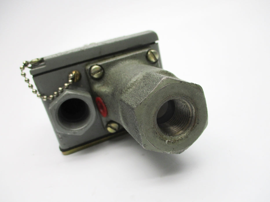 SQUARE D 9012ADW4 600V 8A 15-10A 400-3000PSI UNMP