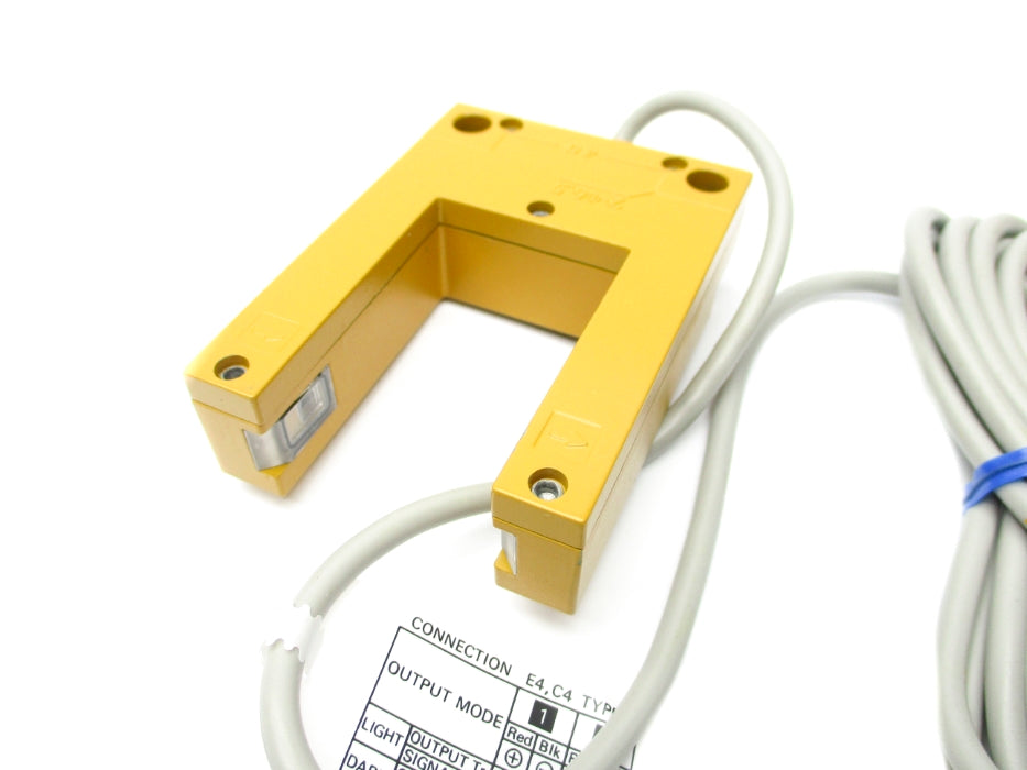 OMRON E3S-GS3E4 12-24VDC NSNP