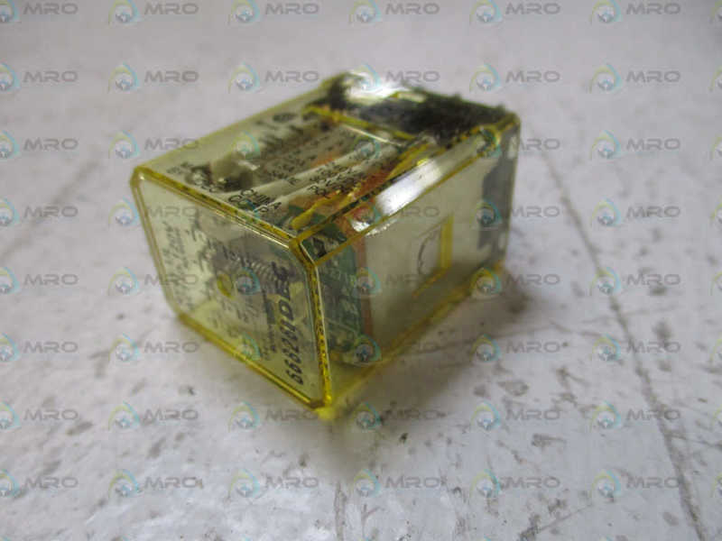 IDEC RY4S-UL 110-120VAC  UNMP