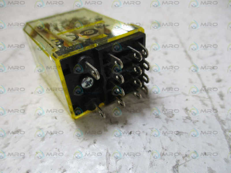 IDEC RY4S-UL 110-120VAC  UNMP