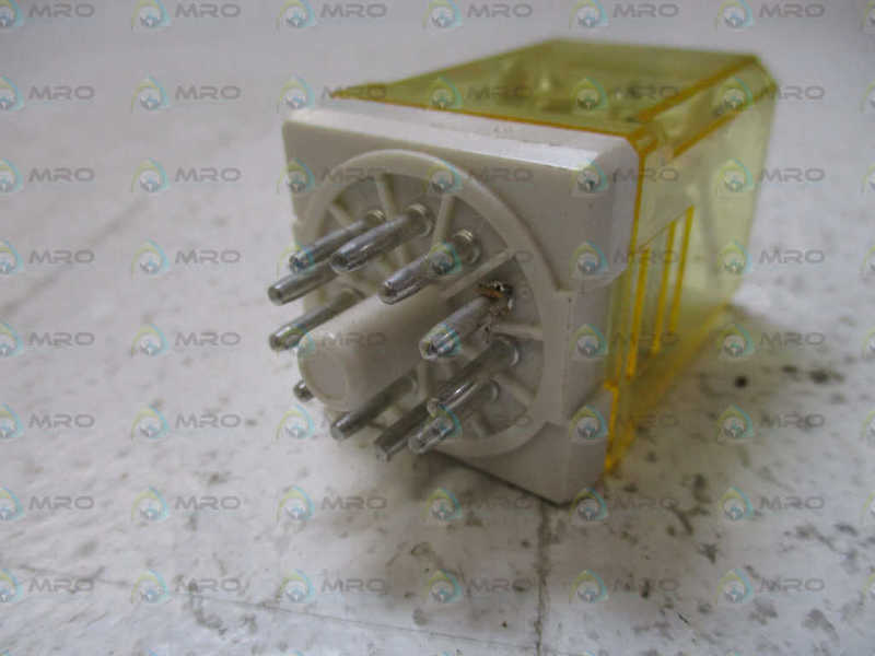 IDEC RR3PA-U RELAY 24VDC  UNMP