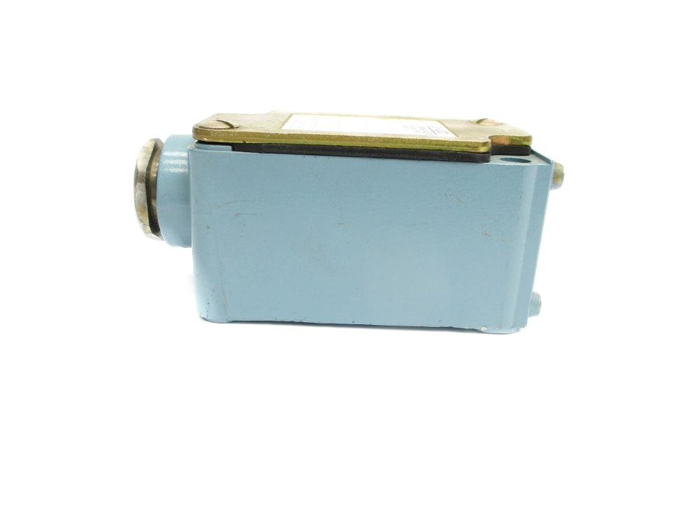 TELEMECANIQUE XC2-JC 500V 3A NSNP