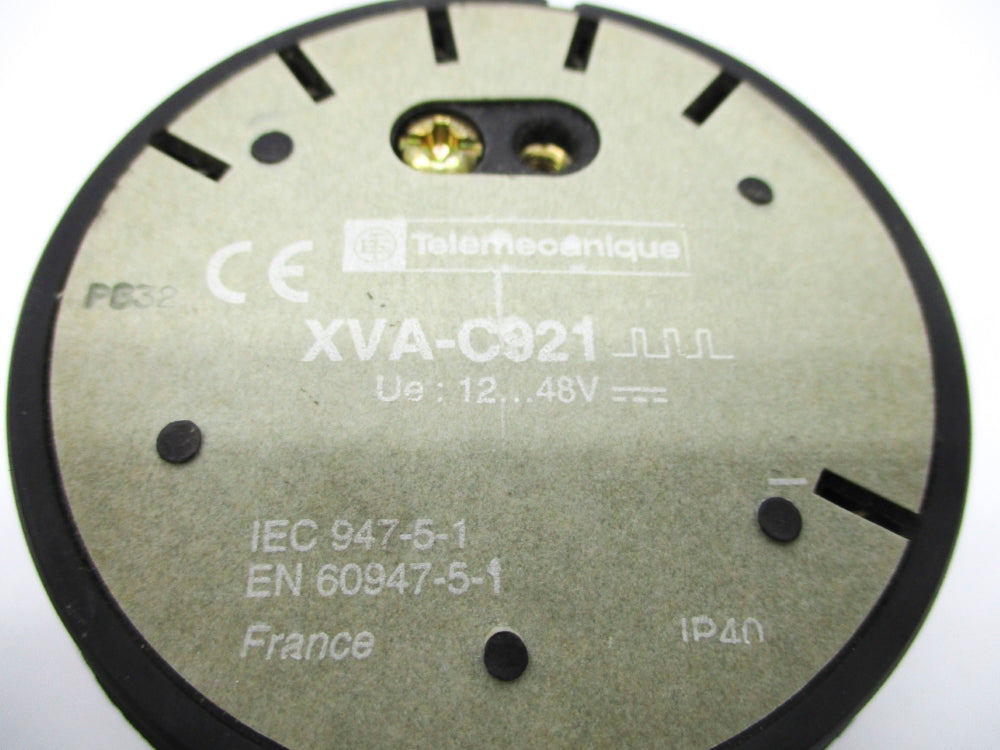 TELEMECANIQUE XVA-C921 12-48V NSNP
