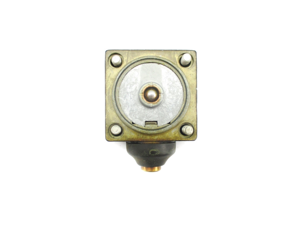 SWITCH E7523 UNMP