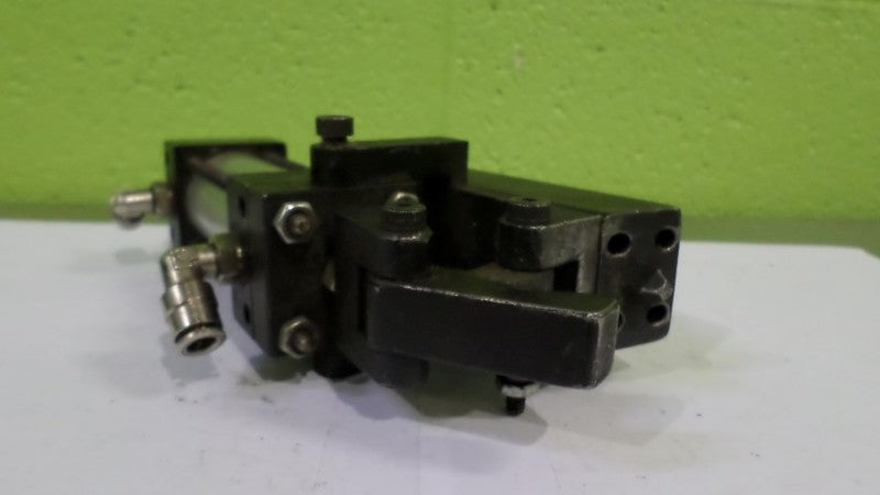 MEAD DM-112X1.5000FB CYLINDER UNMP