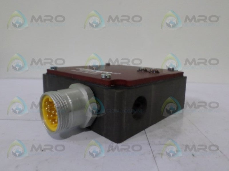 EUCHNER TZ1LE024BHAVFG-RC1971 SOLENOID SAFETY INTERLOCK SWITCH NSMP