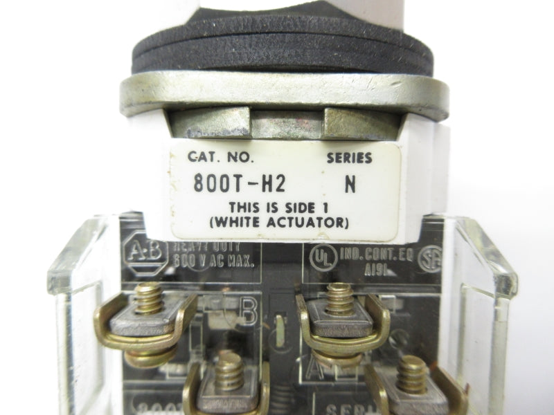 ALLEN BRADLEY 800T-H2A SER. N NSNP