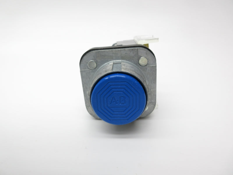 ALLEN BRADLEY 800T-A7D1 SER. T (WH) NSMP