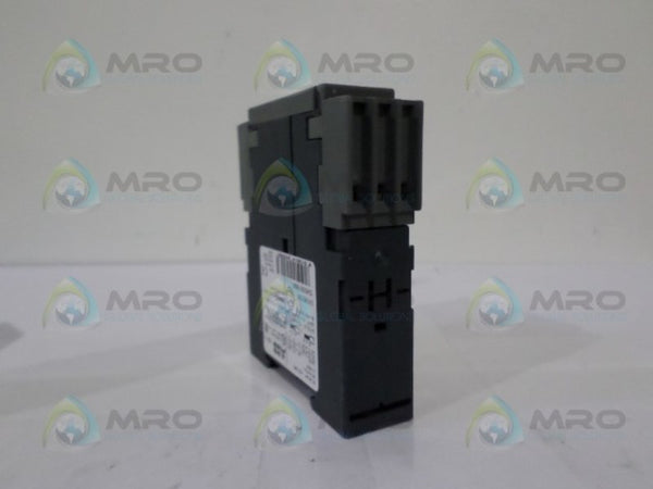 ABB 1SAR310011R0001 ELECTRONIC TIME RELAY  NSMP