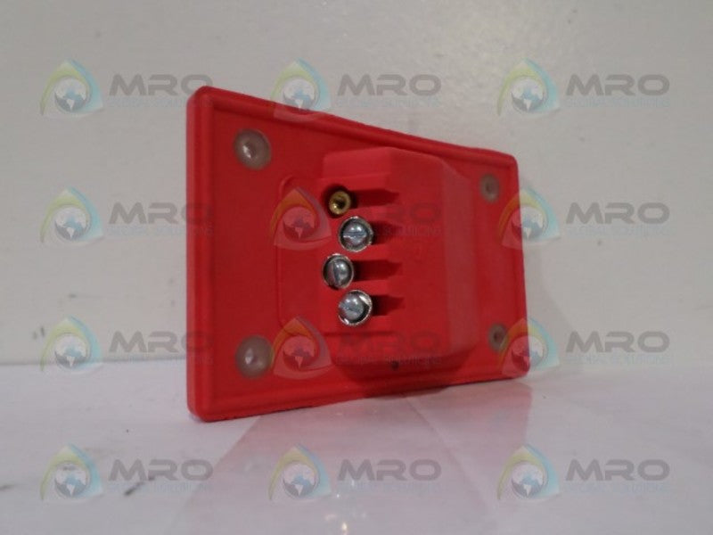 CROUSE-HINDS X8976-18 SAFETY RECEPTACLE (RED)  NSNP