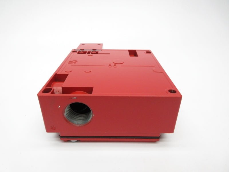 TELEMECANIQUE XCS-E7313 24V UNMP