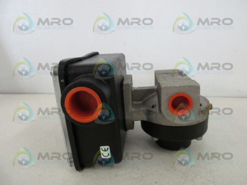 UNIVERSAL SN-DSB2GLM-4-38V.85-A1NU-1D MONITOR  UNMP