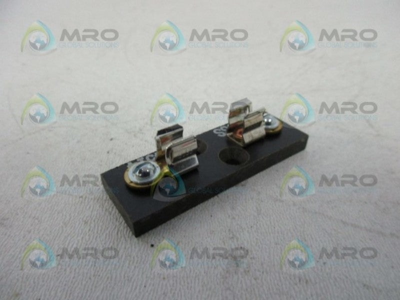 BUSSMANN 4514 FUSE BLOCK  NSNP