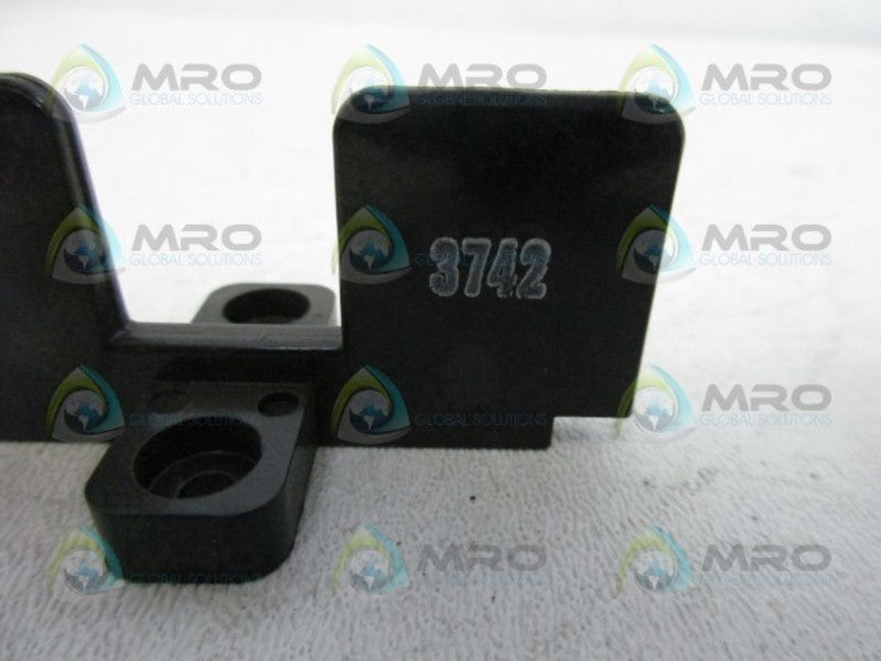 BUSSMANN 3742 FUSE HOLDER  NSNP