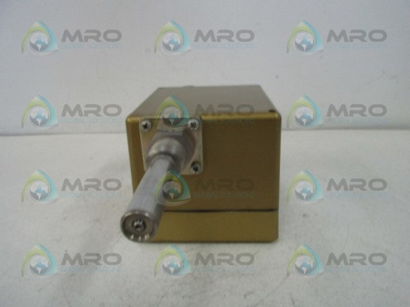 BARKSDALE L2H-H351S TEMPERATURE SWITCH  UNMP