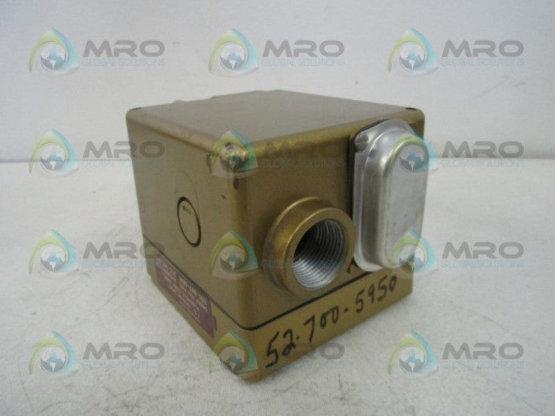 BARKSDALE L2H-H351S TEMPERATURE SWITCH  UNMP