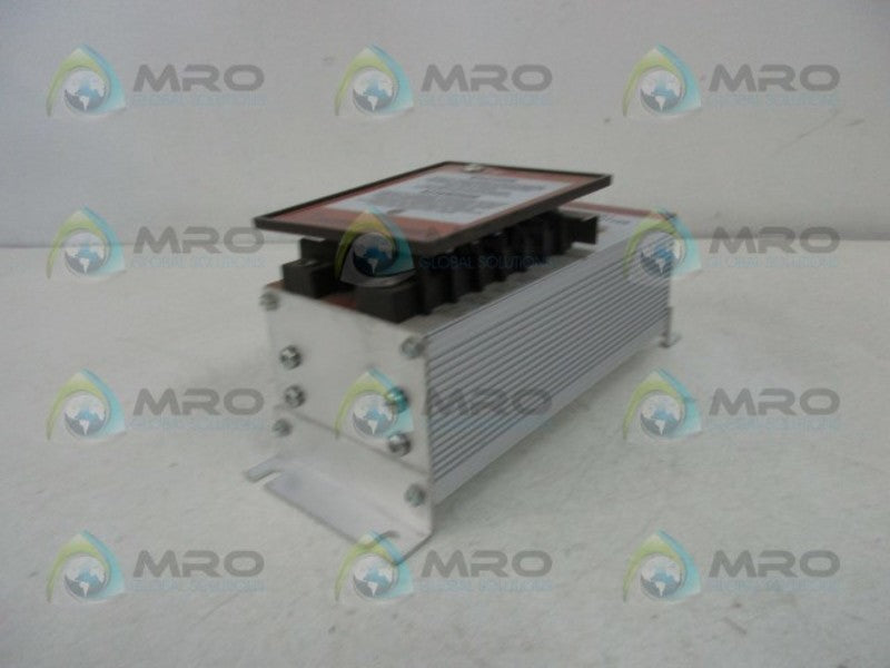 MOORE INDUSTRIES MVT/2-5MVFS/4-20MA/117AC SIGNAL CONVERTER  UNMP