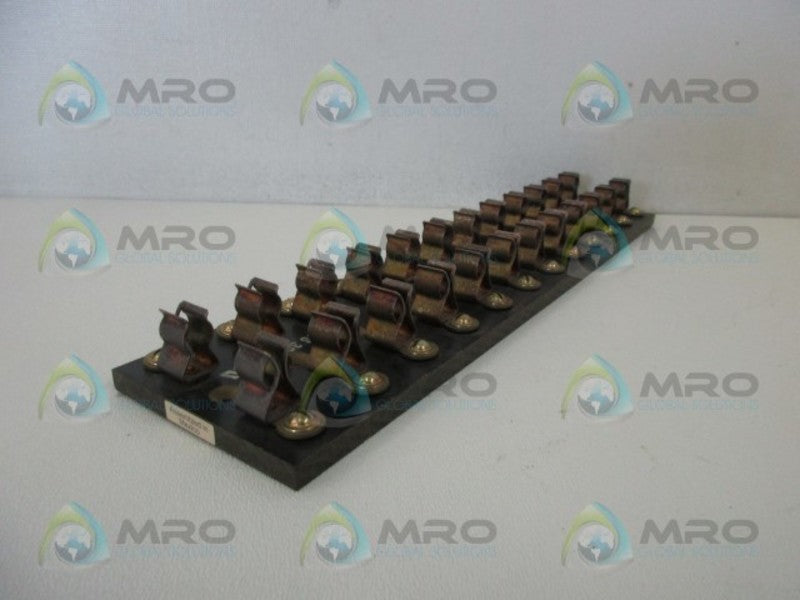 BUSSMANN 3835-12 FUSE BLOCK  NSNP