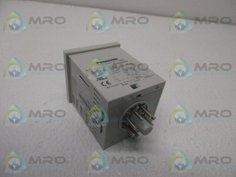 PANASONIC LT4HL8-DC24V DIGITAL TIMER  NSMP