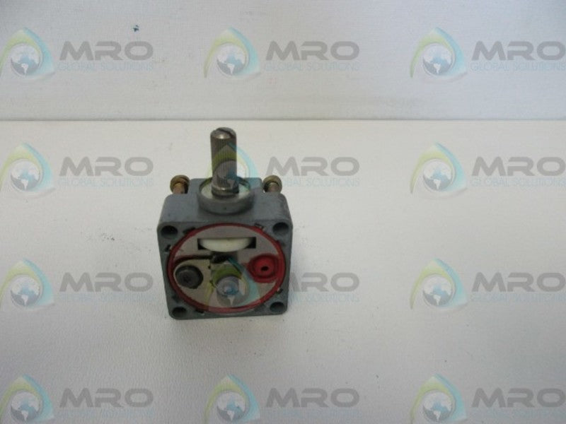 CUTLER HAMMER E50DG1 LIMIT SWITCH   NSNP