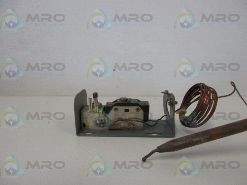 JOHNSON CONTROLS A19ABC-24E THERMOSTAT-TEMP CONTROLLER (AS PICTURED)  UNMP