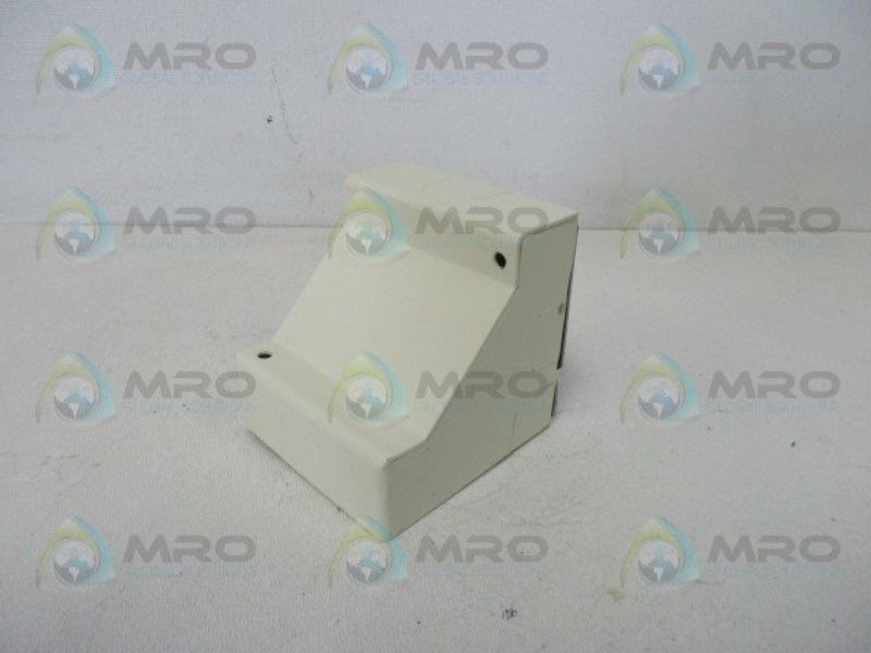 WIREMOLD V5719 CORNER BOX  NSNP