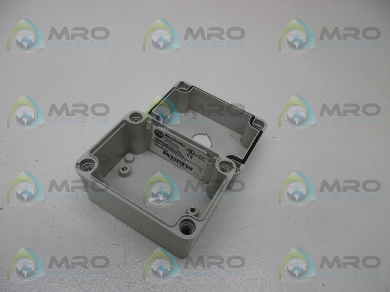 INDUSTRIAL SPARE PART 598-1PB22G SER. B PLASTIC ENCLOSURE  NSNP