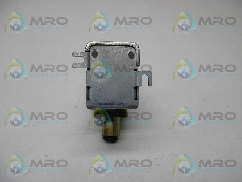UNITED ELECTRIC 25B15F2A TEMPERATURE SWITCH  NSNP